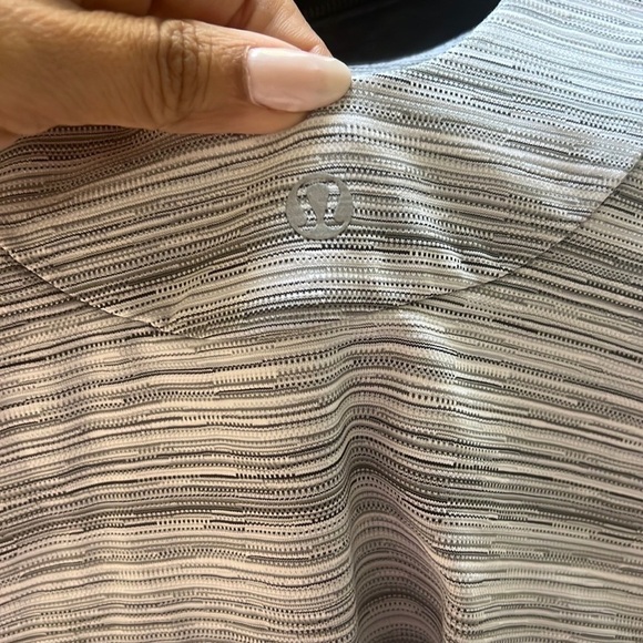 Lululemon Scoop Neck Light Grey Top - Picture 5 of 5